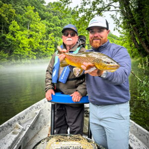 June marks the arrival of summer, ushering in one of the most exhilarating and adaptable fishing seasons in Tennessee and Pennsylvania. From June through September, anglers can take advantage of daily opportunities to target large wild trout, enjoy exhilarating topwater fly fishing for smallmouth bass, or pursue the elusive musky. This period should undoubtedly be on your calendar! Book your guided tennnessee fly fishing trip with sam presutti today